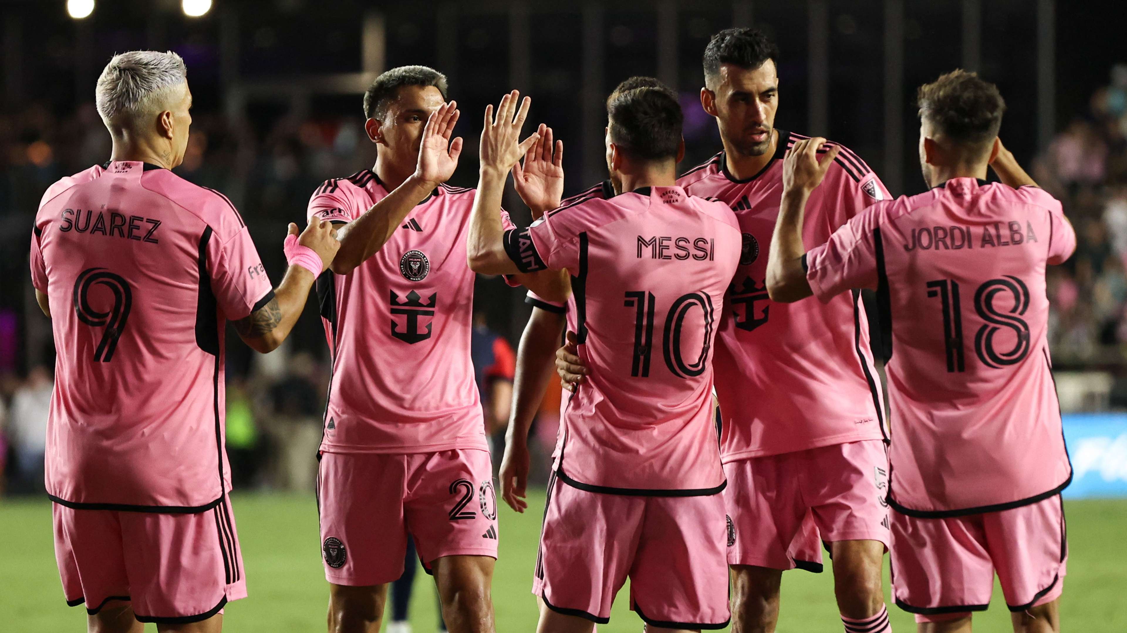 队内部保持 队内部保持